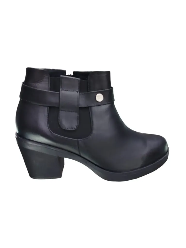BOTA VALERIA TACON MEDIO MAGALDY CUERO NEGRO