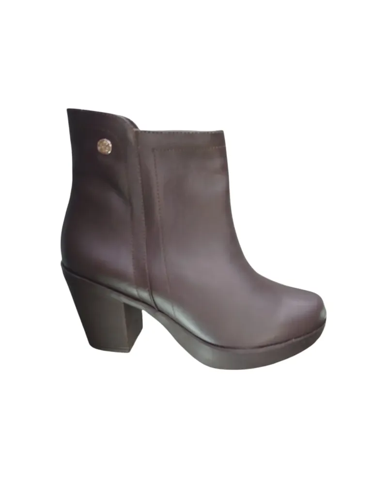 BOTA TERRANO TACON ALTO MAGALDY CUERO CAFE